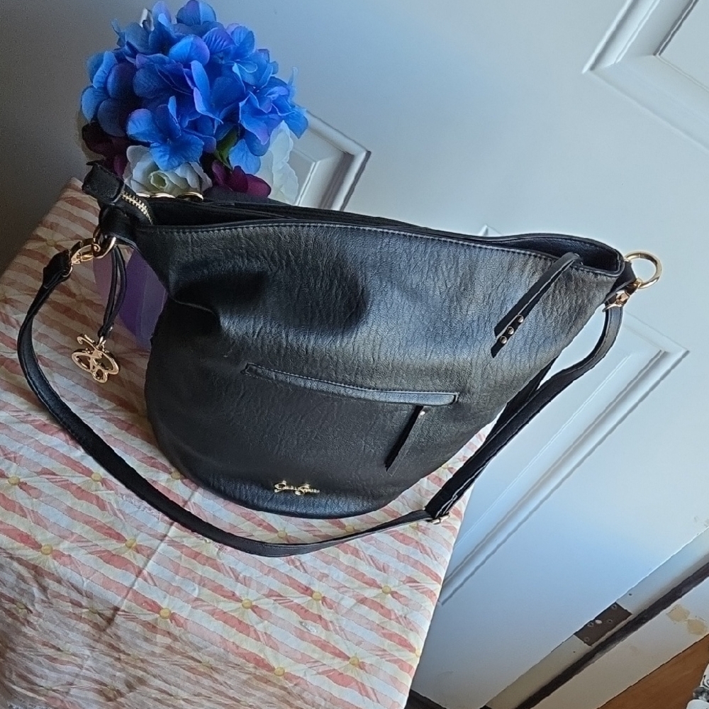 Jessica Simpson Black and Gold Hobo Bag with Leather Finish